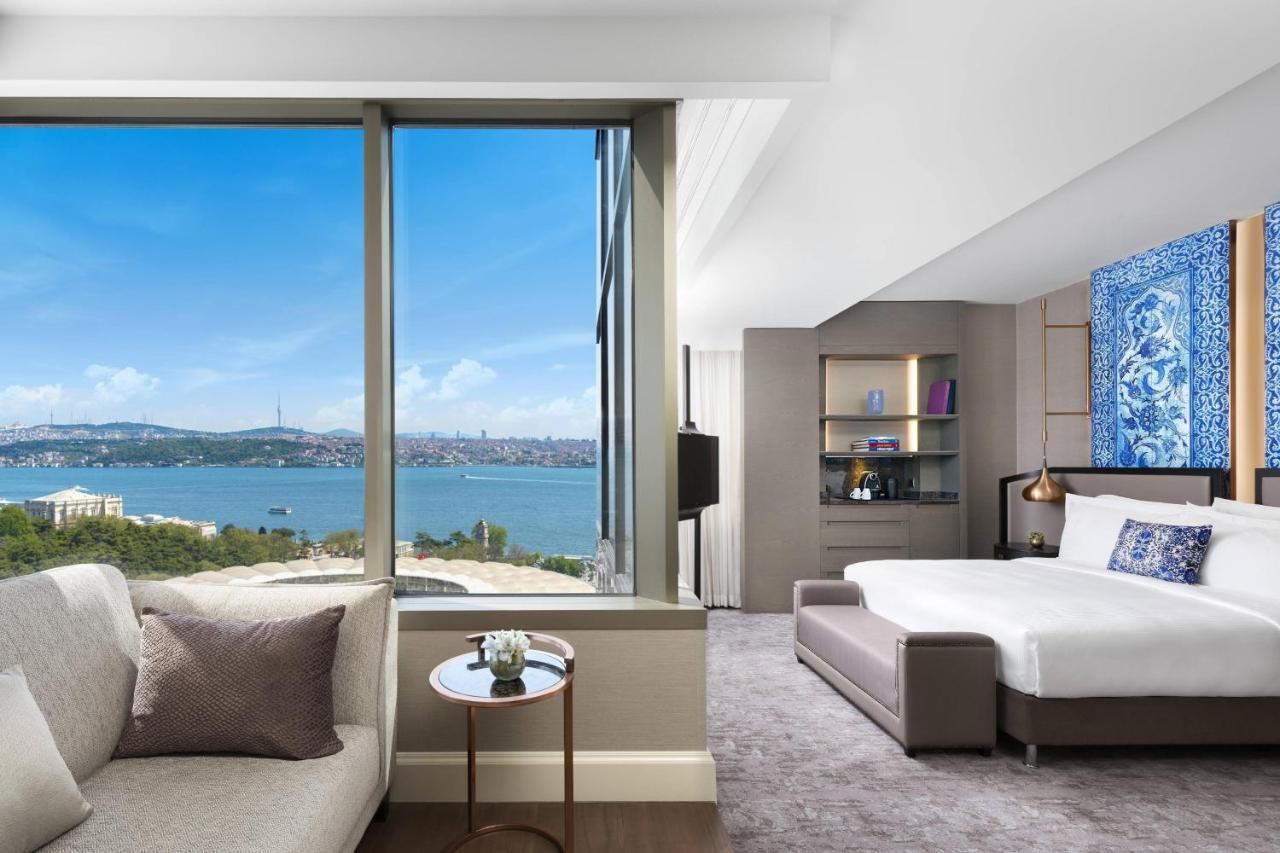 Ритц карлтон стамбул. The Ritz Carlton Istanbul бассейн. Лимассол Ritz Carlton Apartments. Отель Ритц в Стамбуле.